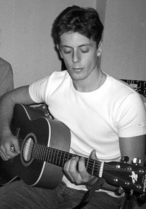 Julien et sa guitare